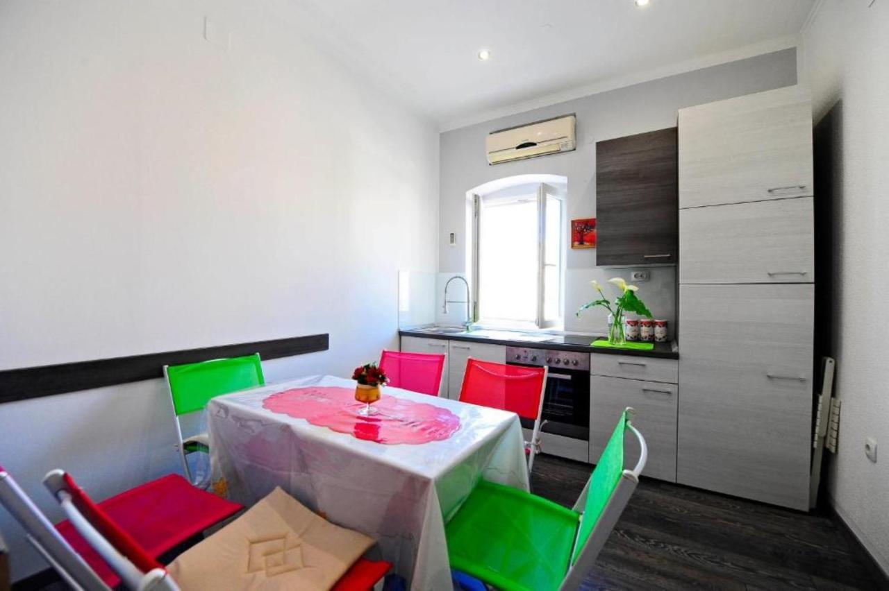 Apartments Bulovic In The Very Center Of Split Buitenkant foto
